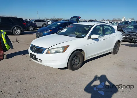 2010 Honda Accord 2.4 Lx z USA, uszkodzony, nr VIN 1HGCP2F36AA021471